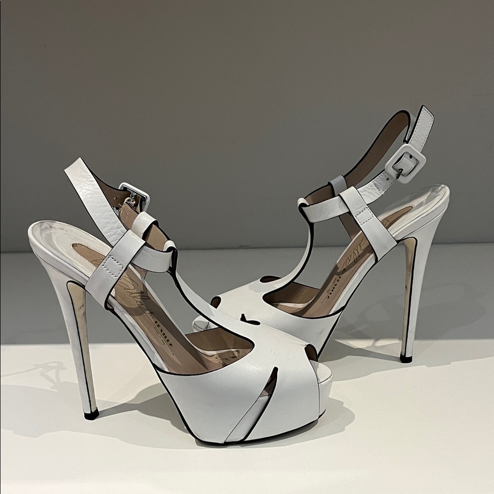 Chic White Platform Heels